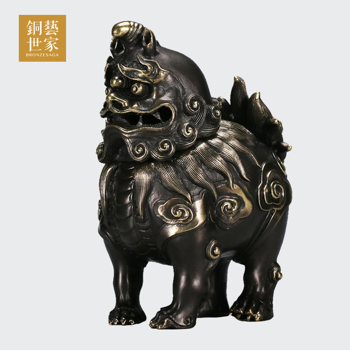 读书时用的<a href=https://www.guanhuart.com/edu/e/tags/?tagname=铜香炉 target=_blank class=infotextkey>铜香炉</a>